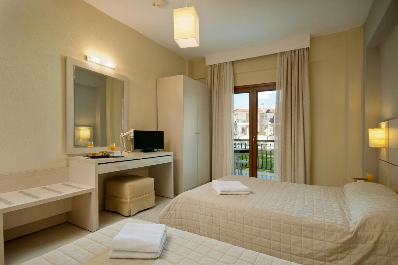Aristotelis Hotel Fourka Esterno foto